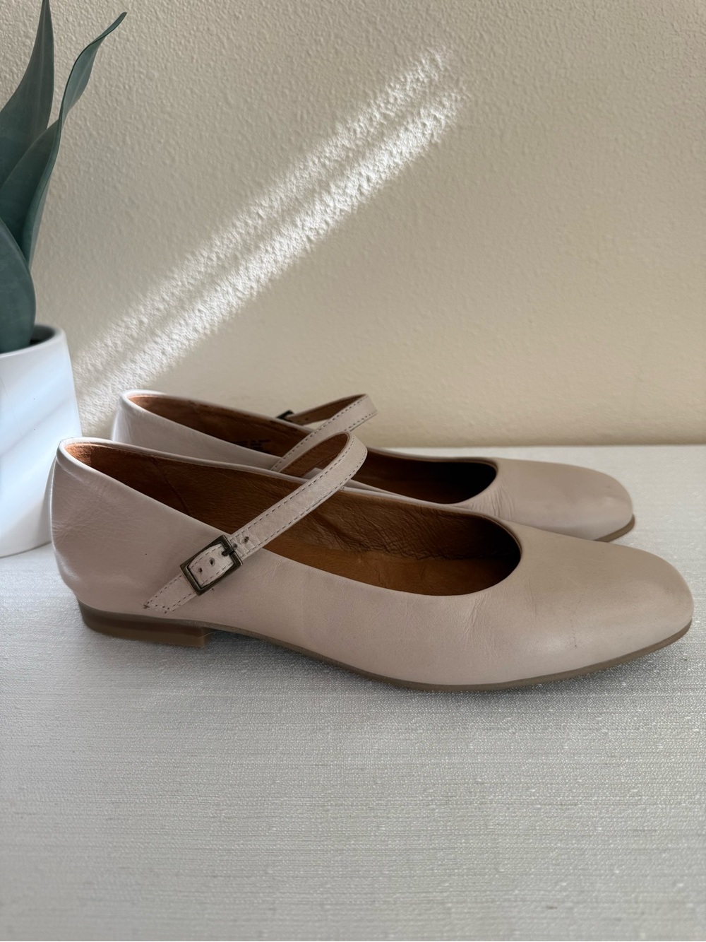 New Miz Mooz Jamara Light Beige Mary Jane Flats with Strap